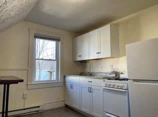 26 Walnut St #3R, Lowell, MA 01852