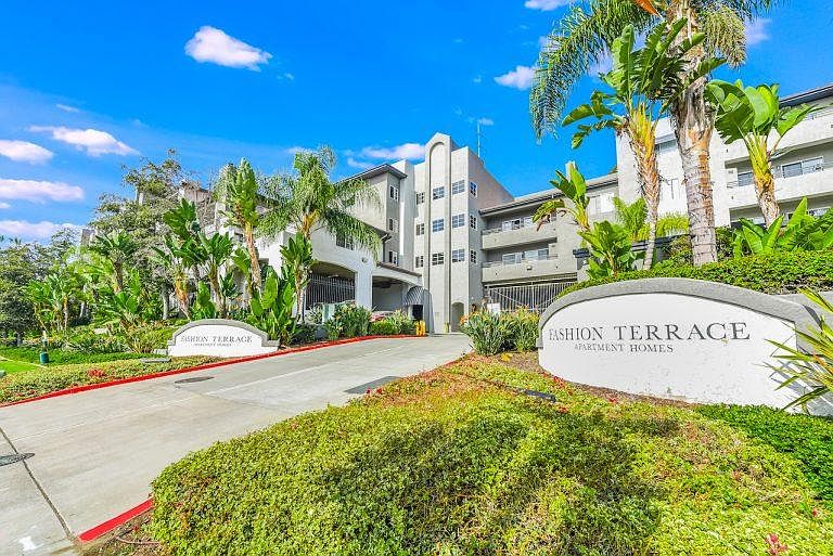 1st image of 6888 Friars Rd