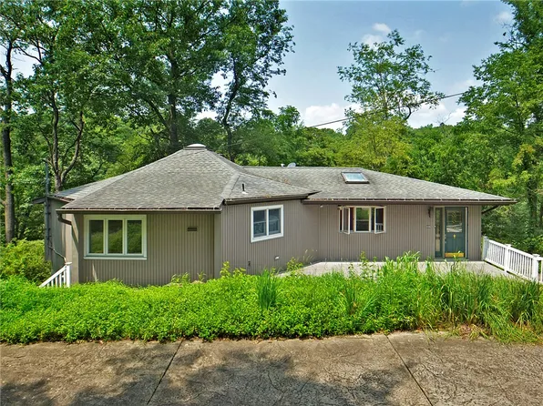 606 Illini Dr, Monroeville, PA 15146