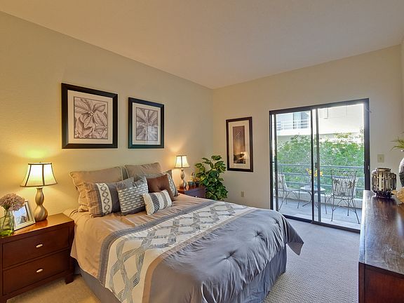 5th image of 4671 Albany Cir APT 132