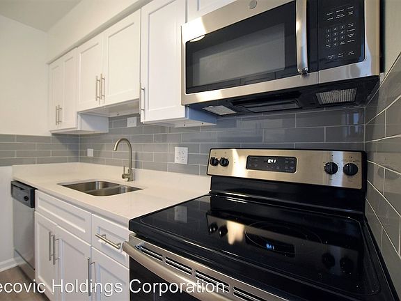 3rd image of 520 Des Plaines Ave #6522092