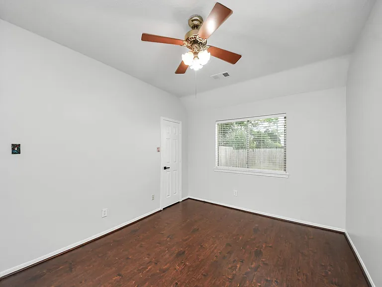 8322 Adler Lake Dr — Photo 26