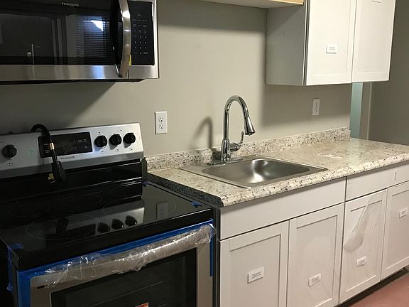 2nd image of 100 S 30th St APT 1