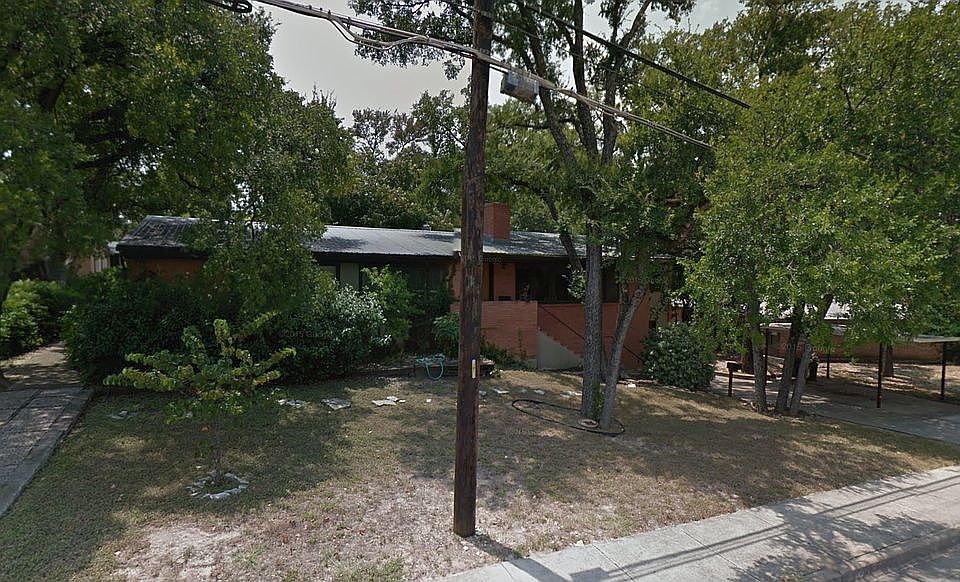 2nd image of 841 E 38th St