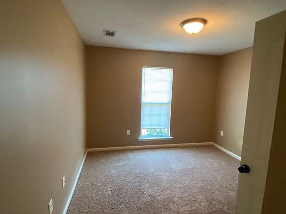 3rd image of 4898 Grant Dr