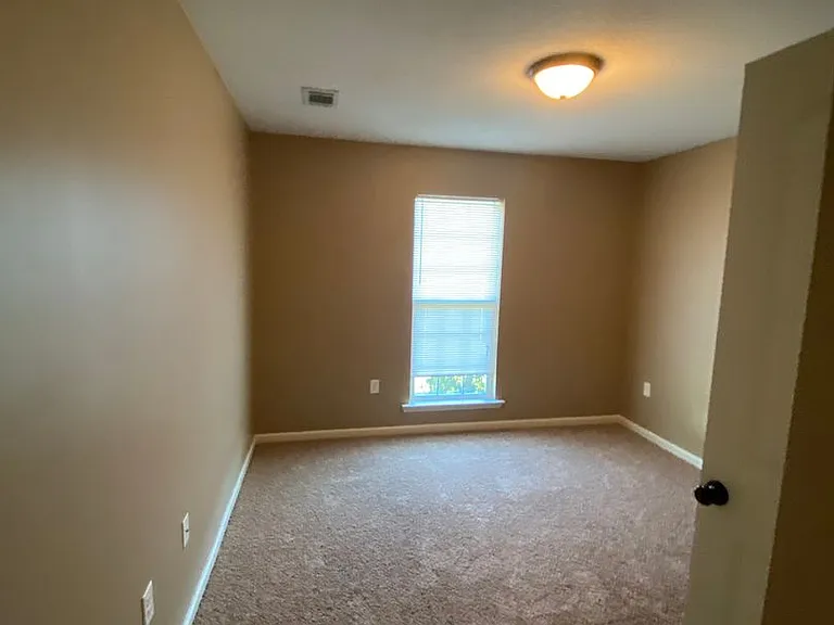 4898 Grant Dr — Photo 14