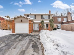33 Ravengloss Dr, Markham, ON L3T4C8