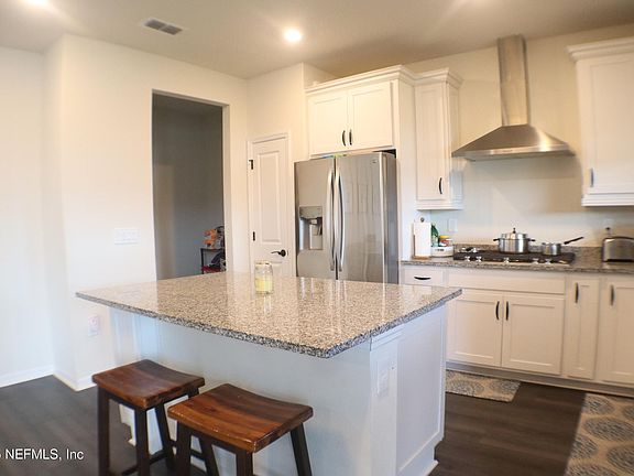 4th image of 250 Myrtle Oak Ct