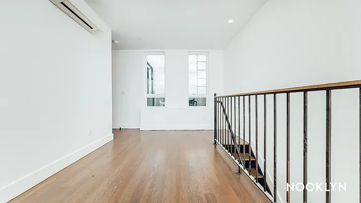 Rented by Nooklyn NYC LLC | media 43