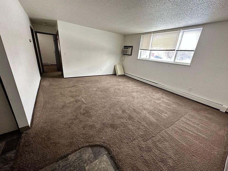 1st image of 3201 E Rosser Ave APT 01