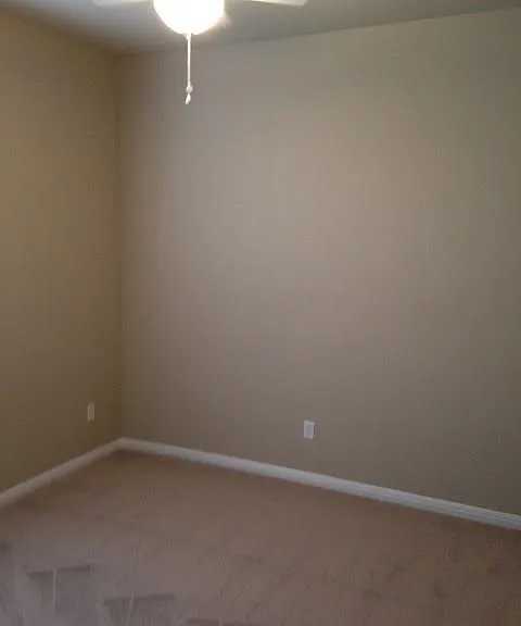 503 Gregory Ct — Photo 10