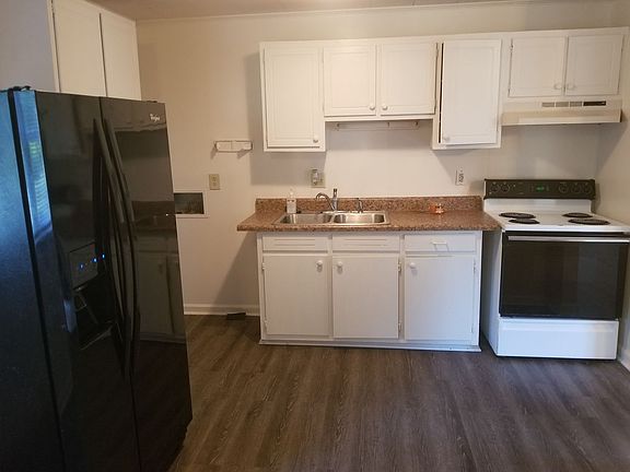 5th image of 211 Foxwood Dr