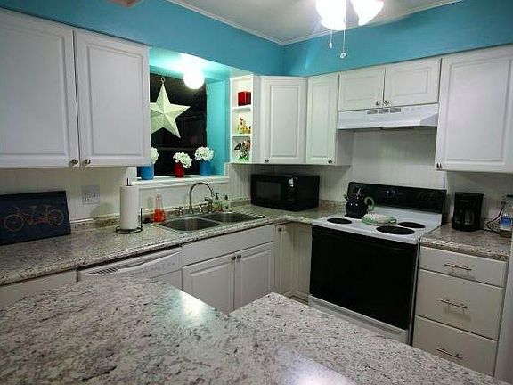 5th image of 1904 Dartmouth St APT P2