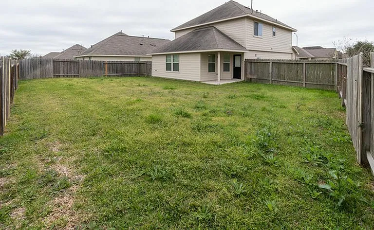 19534 Dry Canyon Ct — Photo 5