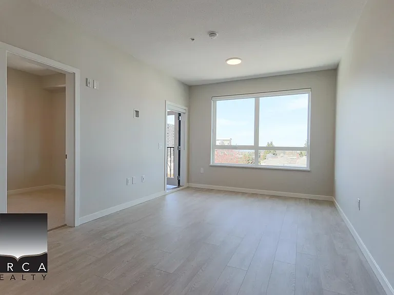 110 W 17th St #406 — Photo 13