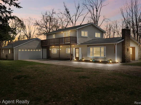 1593 Parke St, Rochester Hills, MI 48307
