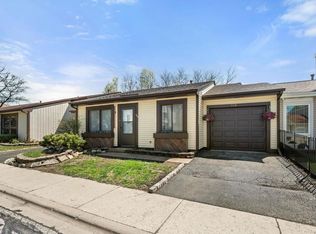 108 Cedarbend Dr, Romeoville, IL 60446