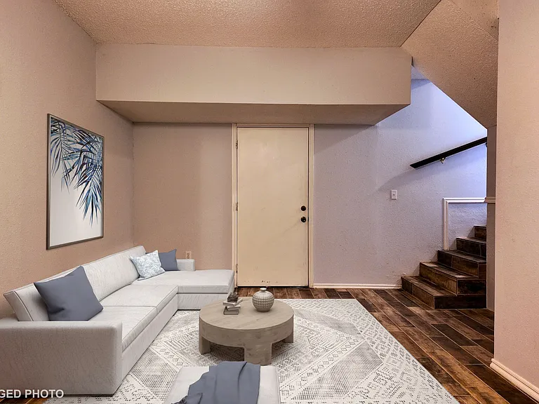 225 N Tunbridge Rd — Photo 5