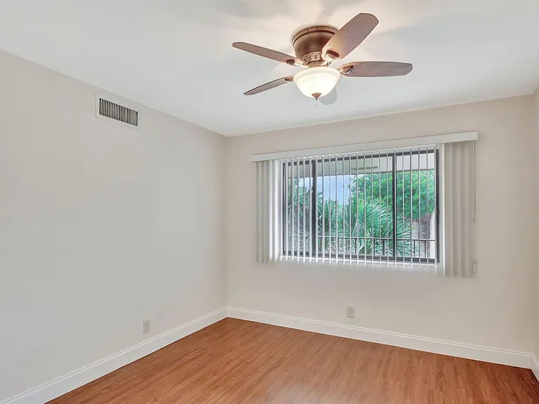 4539 Luxemburg Ct #304 — Photo 17