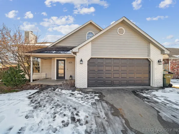 601 W 19th St S, Claremore, OK 74019