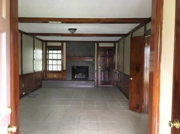 6205 Kirby Downs Dr, Memphis, TN 38115
