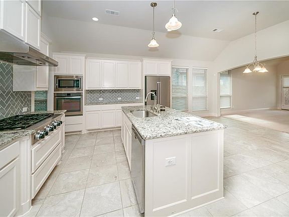 2nd image of 1779 Eagle Crest Dr