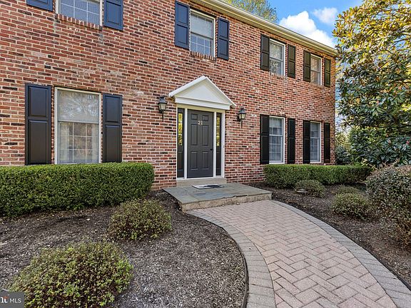 2nd image of 21 Shady Springs Dr