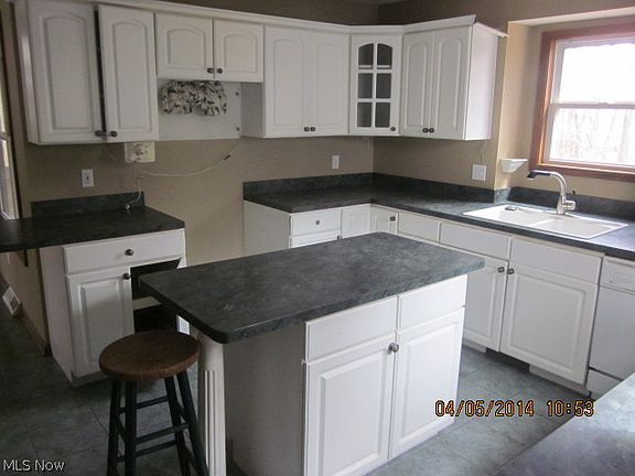 5th image of 7031 Oak Tree Dr S