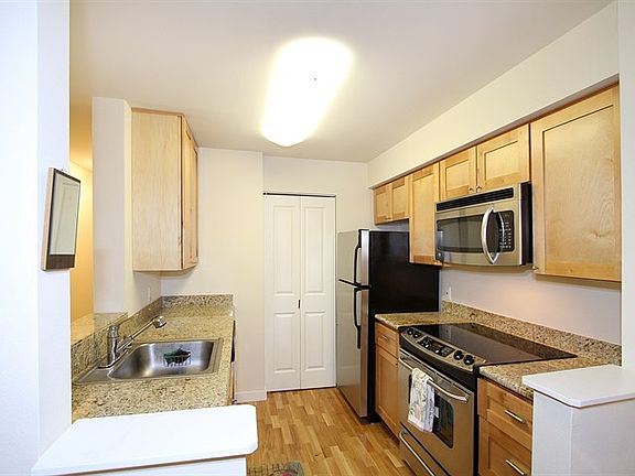 3rd image of 12303 Harbour Pointe Blvd Unit Aa206