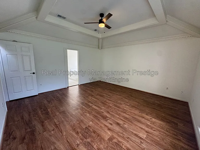 15907 Spring Forest Dr — Photo 11