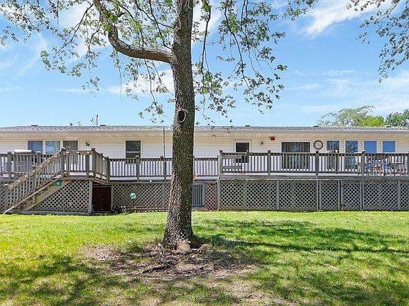 2nd image of 112 Eagle View Cir #E-4