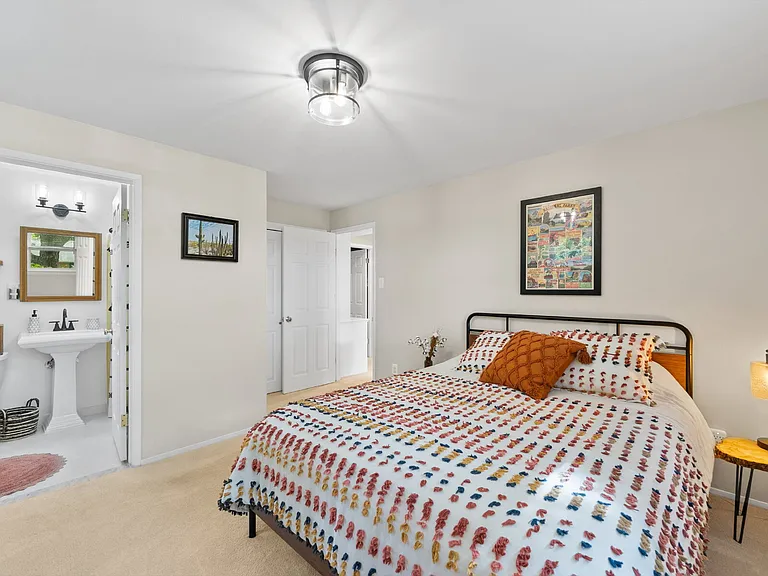 5208 Lindsay St — Photo 17