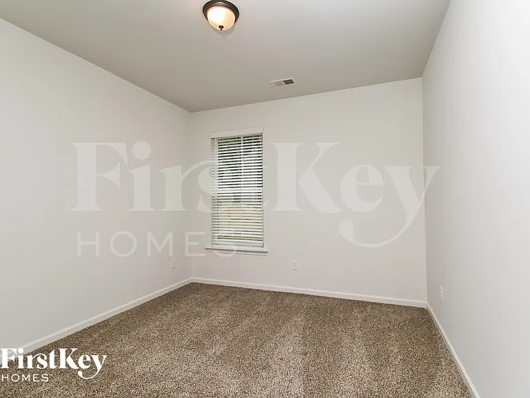 75 Tulip Dr — Photo 15
