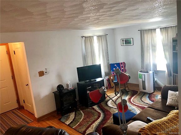 5th image of 145 Dalton Dr