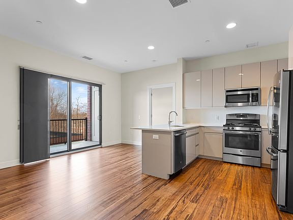 3rd image of 24 N Main St APT 1F