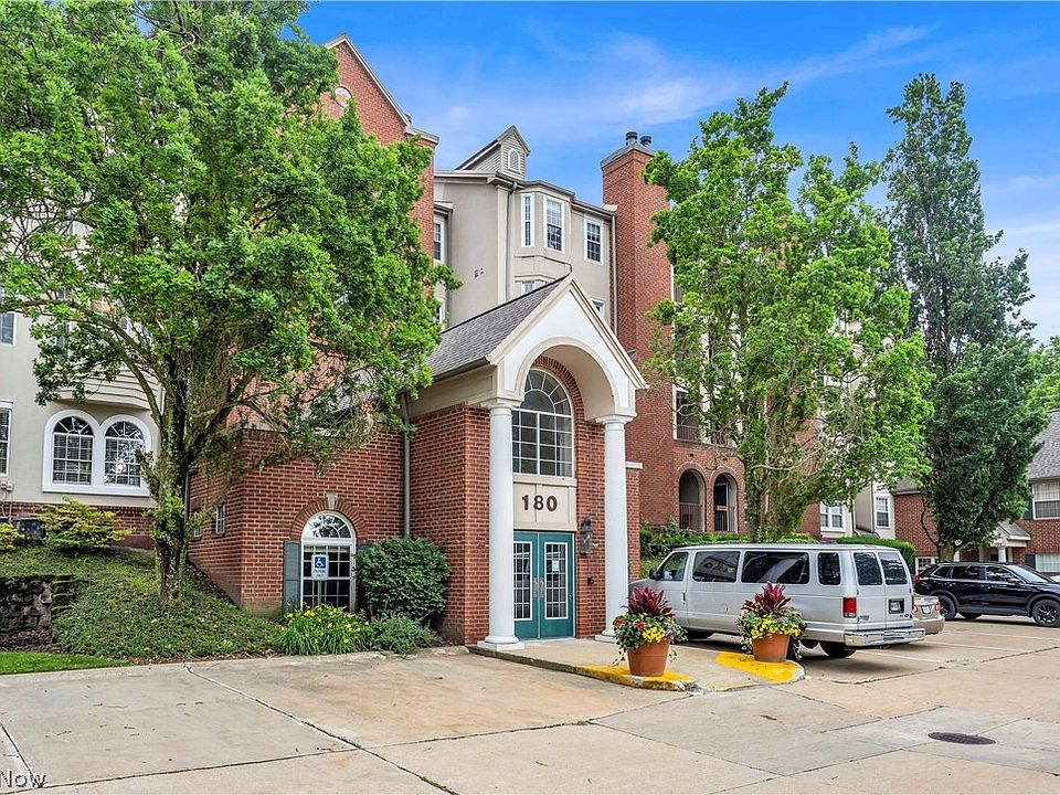 1st image of 180 Fox Hollow Dr APT 207