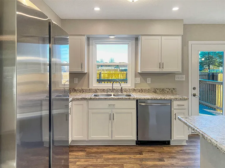 1248 Derek Dr — Photo 18