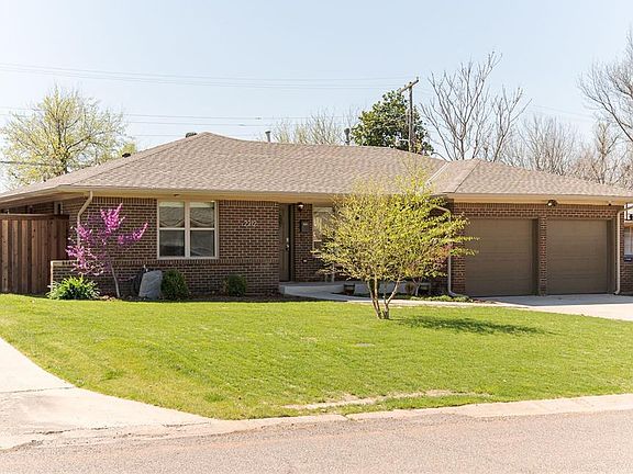 2nd image of 2212 Carlton Way