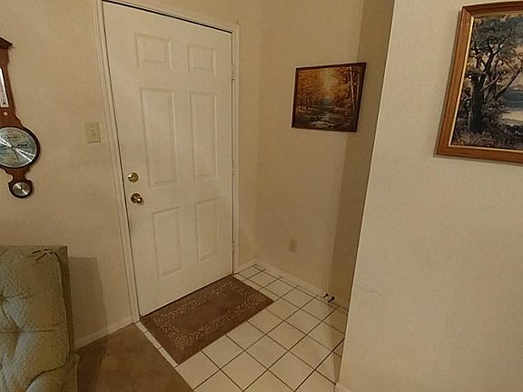 4th image of 1210 Glenmeadow Dr
