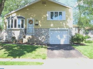 2827 Galloway Ave, Abington, PA 19001