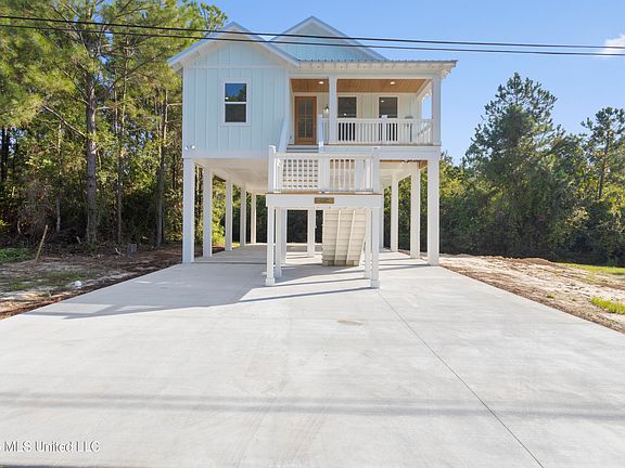 4th image of 302 Terrace Ave