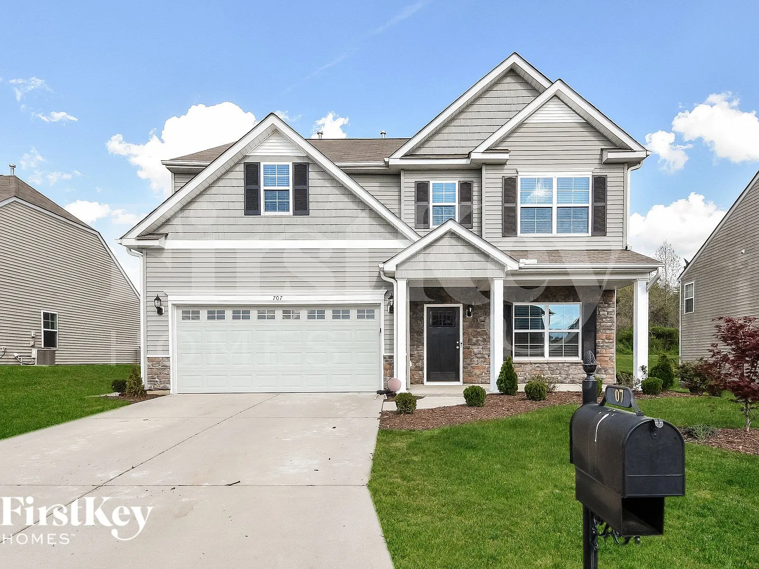 4 bed, 2.5 bath, 2799 sqft, $2,645 — Photo 1