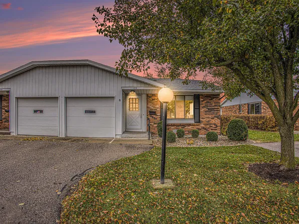 230 S State St APT 133, Zeeland, MI 49464