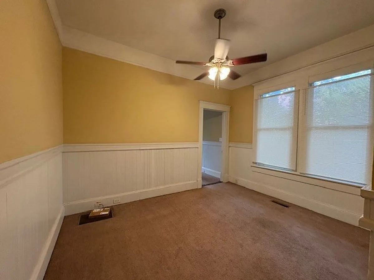 Building Photo - 946 Magnolia St #3