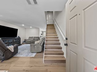 19124 Hamlin St Unit 4, Reseda, CA