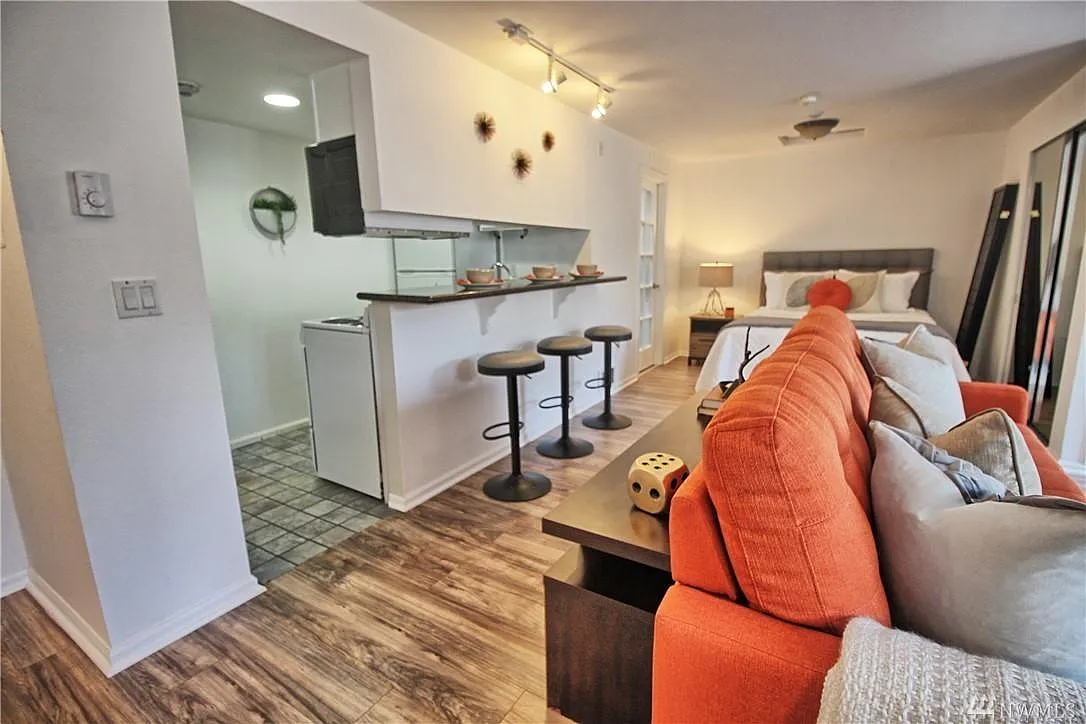 Studio, 506 sqft, $1,550 — Photo 2