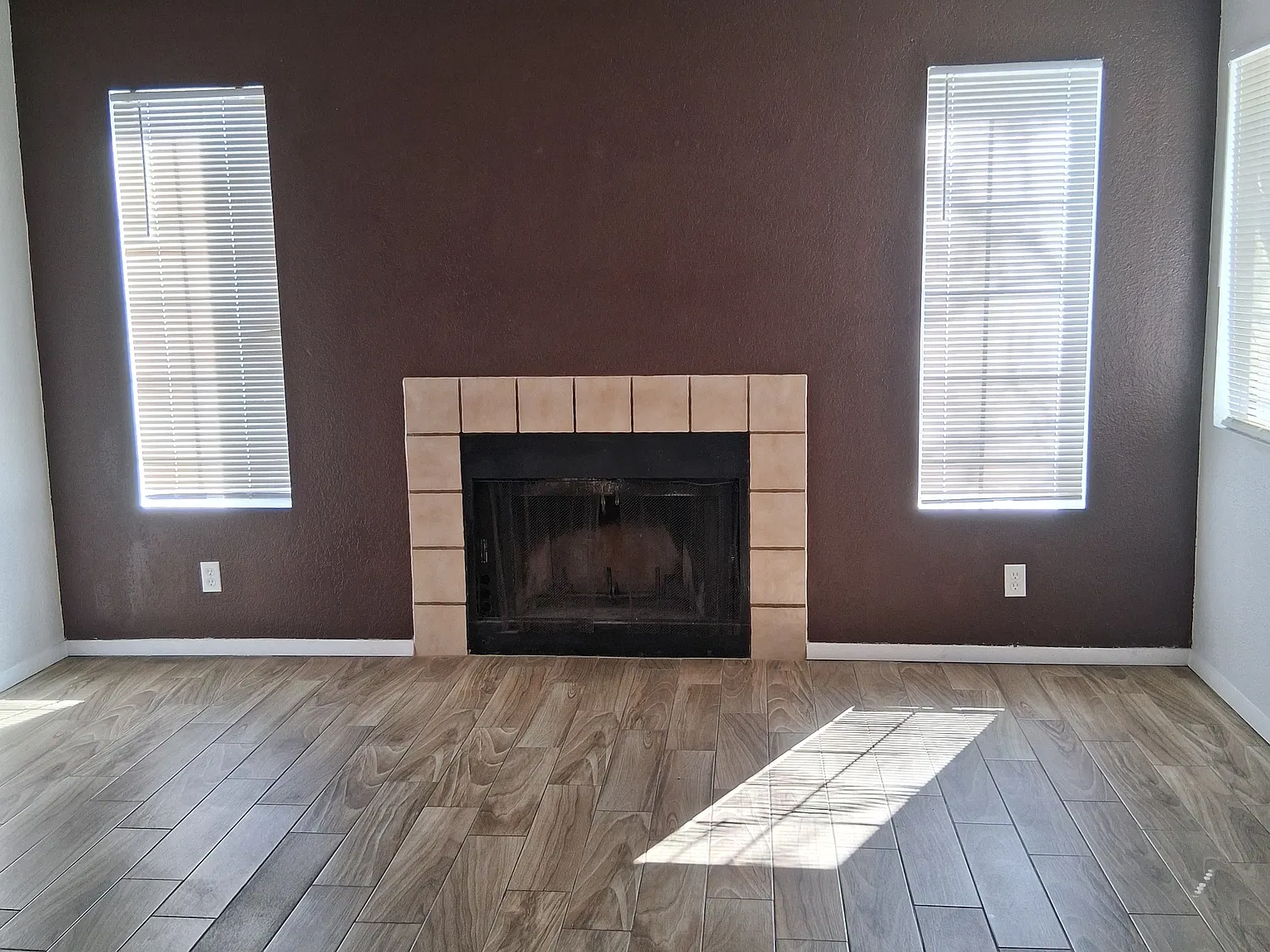 2 bed, 806 sqft, $1,145 — Photo 3