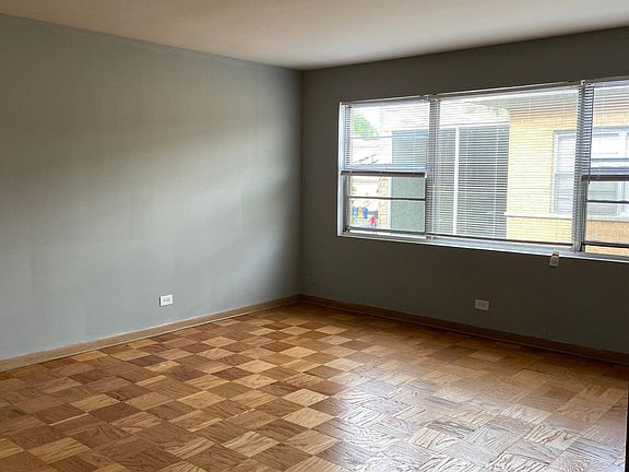 2nd image of 1040 Chicago Ave APT 109