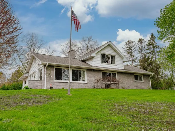 928 East Wisconsin AVENUE, Pewaukee, WI 53072