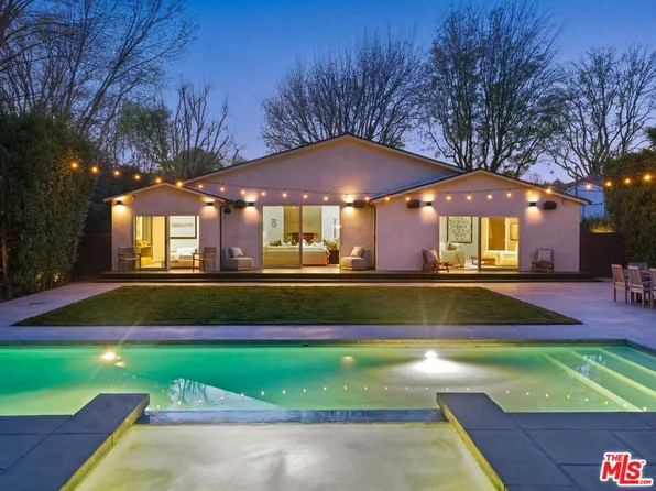 2444 Castle Heights Ave, Los Angeles, CA 90034